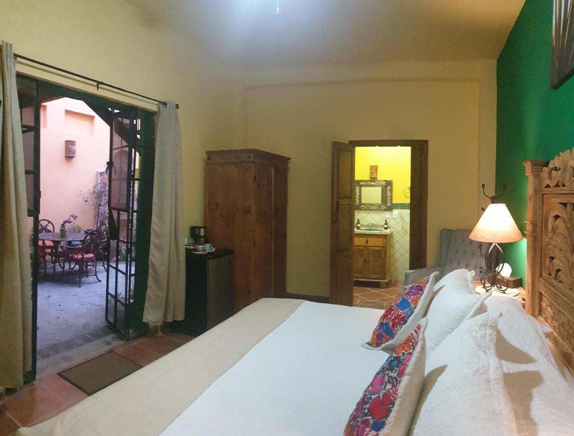 La Casona Chapala Hotel Exterior photo